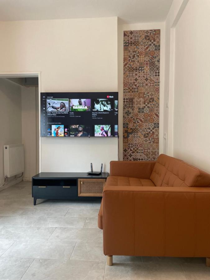 4 Bedroom House With Garden, Parking & 3 Mins Walking Distance From Train Station 伦敦 外观 照片